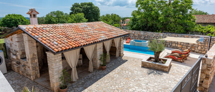 Casa Di Roccia holiday house outside view form the upper terrace.